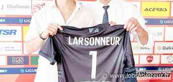 Valenciennes: Le VAFC vend les maillots de ses joueurs aux enchères -  L'Observateur