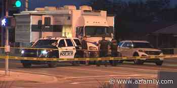 Police investigating after man’s body found on Mesa roadway - Arizona's Family