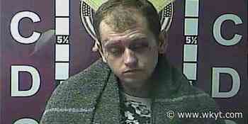 Suspect arrested after crashing car into light pole at Richmond restaurant, police say - WKYT