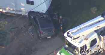 Northeast Edmonton crash causes brief power outage, road closure