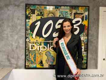 Miss Brusque Shaiani Alini Hodecker participa do Da Hora - Diplomata FM