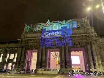 "Credo", la Lega proietta la parola chiave della sua campagna elettorale nei luoghi simbolo