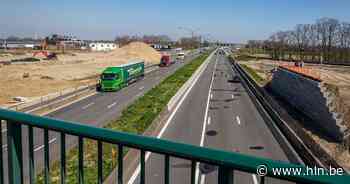 Ongeval op de E17 richting Antwerpen ter hoogte van Kruibeke: linkerrijstrook versperd - Het Laatste Nieuws