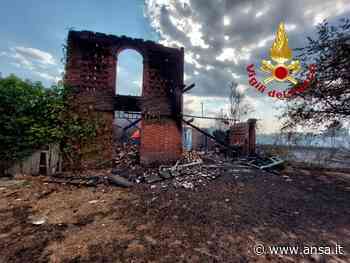 Incendio distrugge 20 ettari tra province Lucca e Pisa, domato - Agenzia ANSA