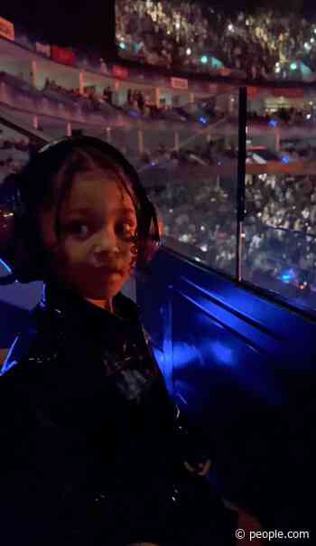 Kylie Jenner Shows Travis Scott Give Daughter Stormi a Sweet Onstage Shout Out at His London Show - PEOPLE