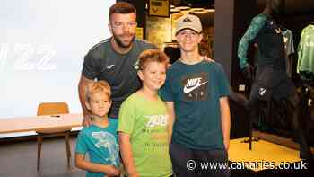 Hanley and Sinani attend signing session at the Fan Hub - Canaries.co.uk