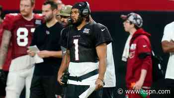 QB Murray dons headset, calls plays for Cards