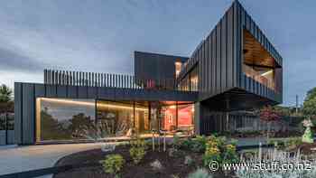 Art collector's award-winning clifftop house above Dunedin's St Clair beach is a head turner - Stuff