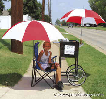 Young entrepreneur spends her day selling lemonade to the community - Ponca City News