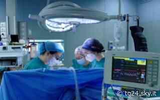 Bari: rimosso tumore cerebrale a bambino 12enne rimasto sveglio - Sky Tg24