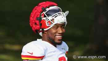 Why the Carlos Dunlap signing is key to keeping pace in the AFC West