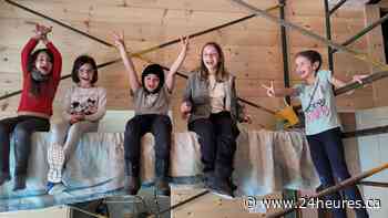 5 mères monoparentales, 8 enfants... un chalet!