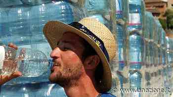 Empoli, nei supermercati scarseggiano le bottiglie: ecco perché - LA NAZIONE
