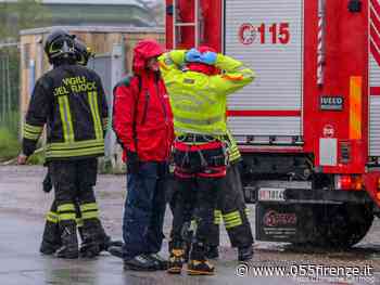 Empoli, a fuoco le sterpaglie del sedime ferroviario. Treni in forte ritardo e cancellati - 055firenze