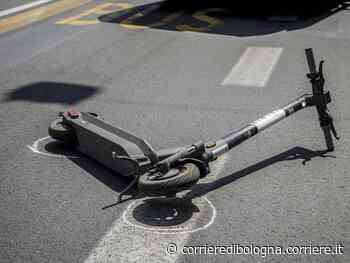 Modena, si schianta con il monopattino e finisce in terapia intensiva - Corriere della Sera
