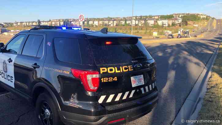 1 dead following crash in southwest Calgary