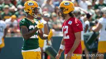 Help wanted and welcomed: Aaron Rodgers doing the little things to help Green Bay Packers win the big one
