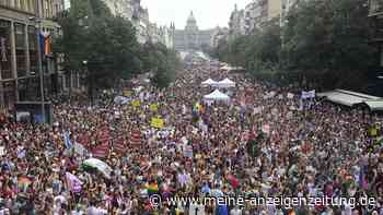 Rund 50.000 Menschen bei Regenbogenparade in Prag