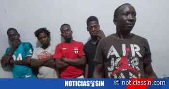 Policía Nacional apresa 24 haitianos indocumentados en Azua de Compostela - Noticias SIN