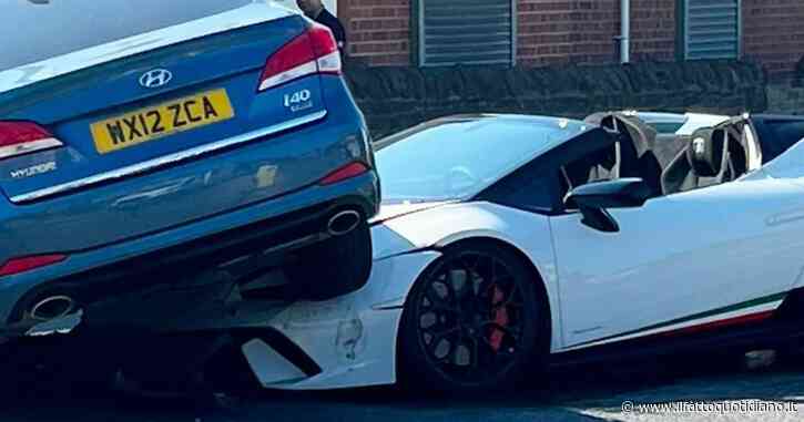 Auto “vola” sopra ad una Lamborghini Huracan da 250mila euro: il video dell’incredibile incidente