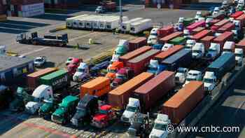Shipping container fees are falling around the world, but not in the U.S. - CNBC