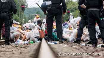 Zusammenstöße bei Blockaden nach Klimademos in Hamburg
