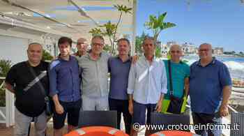 Akrea dona al SIB di Confcommercio Crotone kit di salvataggio per disabili - CrotoneInforma