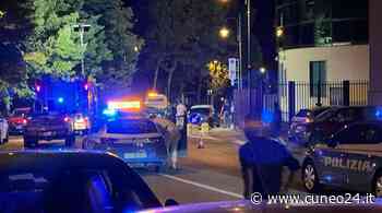 Auto si cappotta in centro a Cuneo e compattatore di rifiuti in fiamme a Villafalletto - Cuneo24