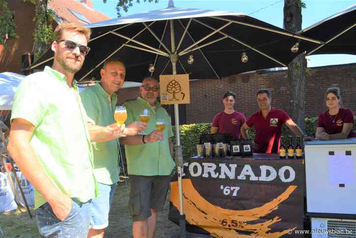 Eerste bierproeffestival op dorpsplein Halle smaakt meteen naar méér