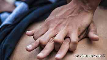 PESCARA: UOMO COLTO DA MALORE, SALVATO CON MASSAGGIO CARDIACO DA AGENTI POLIZIA | Ultime notizie di cronaca Abruzzo - AbruzzoWeb - Abruzzoweb.it