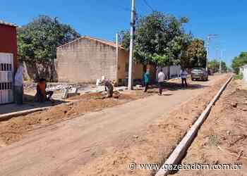Prefeitura de Apodi realiza obras de pavimentação por paralelepípedo e trabalho de tapa-buraco no município - Gazeta do RN