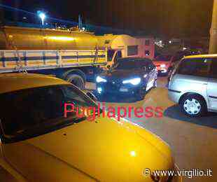 Torre Colimena - marina di Manduria: traffico in tilt e ambulanza bloccata - Virgilio