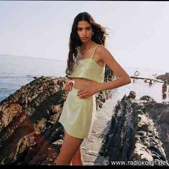 Der Trend «Y2K»: Diese Mode muss einem einfach Spaß machen - Radio Köln