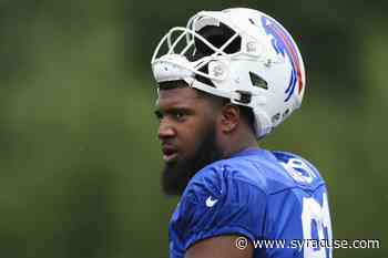 Bills’ Ed Oliver scraps with Dion Dawkins on final day of training camp (Day 14 observations) - syracuse.com