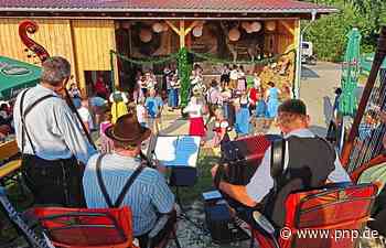 Gelungen: Kocherlball auf dem Berg über der Stadt - Passauer Neue Presse - PNP.de