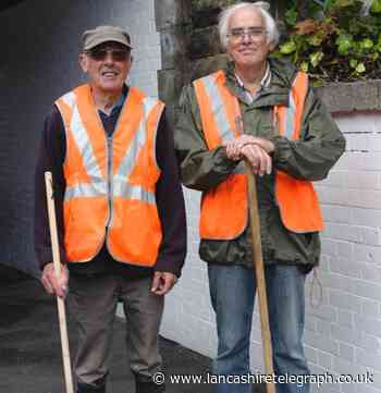 Oswaldtwistle volunteers praised for making train station one of the best
