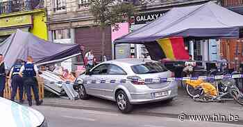 Dronken man rijdt in op leeg terras: geen gewonden - Het Laatste Nieuws