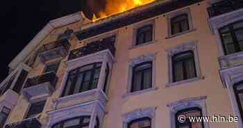 Zware uitslaande brand in flat in Brussel: geen gewonden, wel veel schade in onderliggende panden - Het Laatste Nieuws