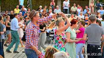 Tanzstunde in der Jenaer Kulturarena