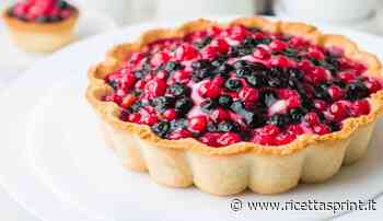 Crostata con crema di frutti di bosco, morbida anche dopo la cottura - RicettaSprint