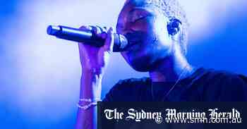 Arlo Parks review: Sydney gig as gentle as a summer breeze - Sydney Morning Herald