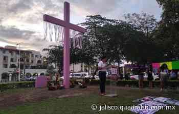 Reinstalan memorial de la mujer en Puerto Vallarta - Quadratín Jalisco