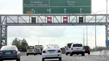 Brisbane commuters to wait longer for motorway bottleneck fix