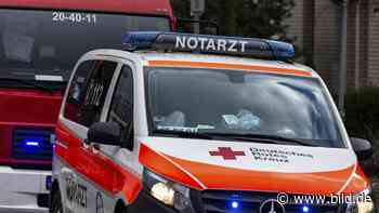 Mannheim: Auto fährt in Haltestelle – Mann (55) schwer verletzt. - BILD