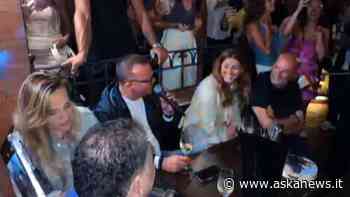 Gigi D'Alessio e fidanzata Denise Esposito protagonisti a Capri - Agenzia askanews