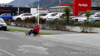 'Just shoddy workmanship': bald patches appearing on Nelson roads - Stuff