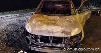 Caminhonete carregada com 29 botijões de gás pega fogo em Brusque - O Município