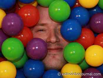 FRINGE REVIEW: Idealistic! a little less than ideal