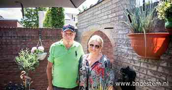 Al jaren op fanreis naar Benidorm: 'Voorrecht om John De Bever een week lang te horen zingen' - BN DeStem