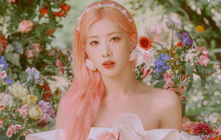 LOONA’s KimLip leaves stage mid-concert in Chicago after fan chants interrupt her attempt to give a speech